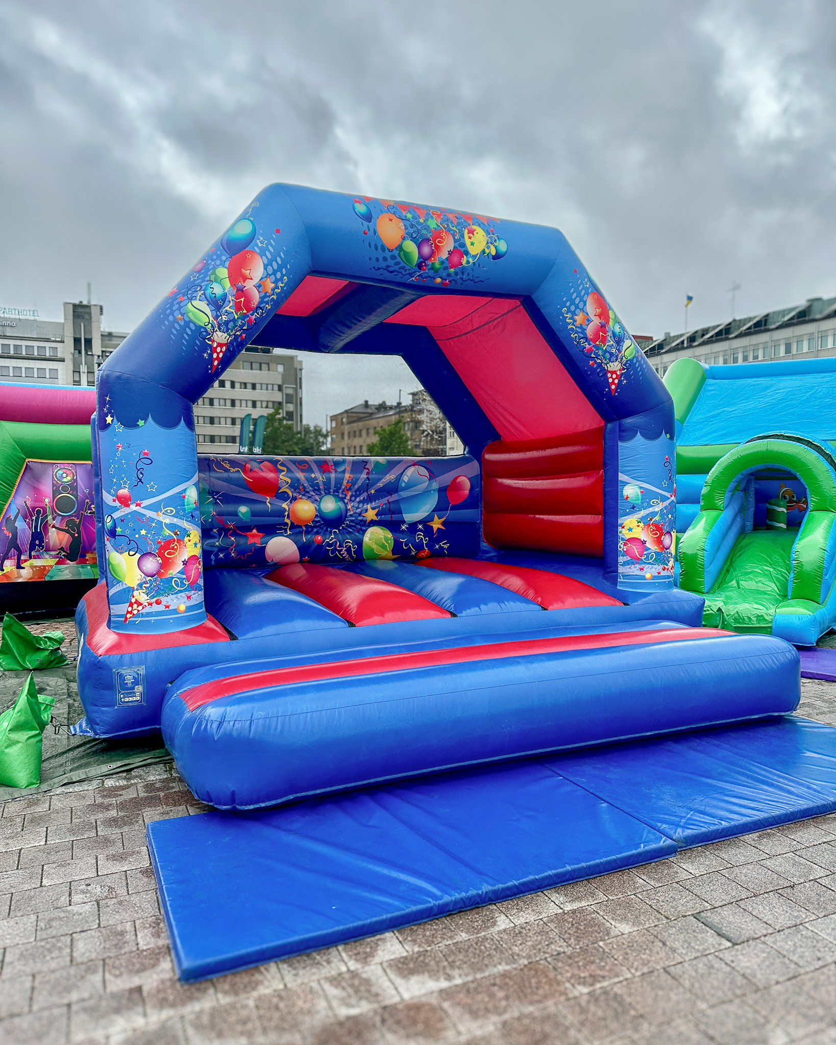 Pomppulinnan vuokraus